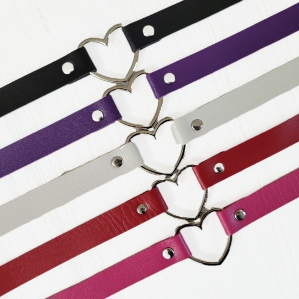 Leather Heart Ring Choker